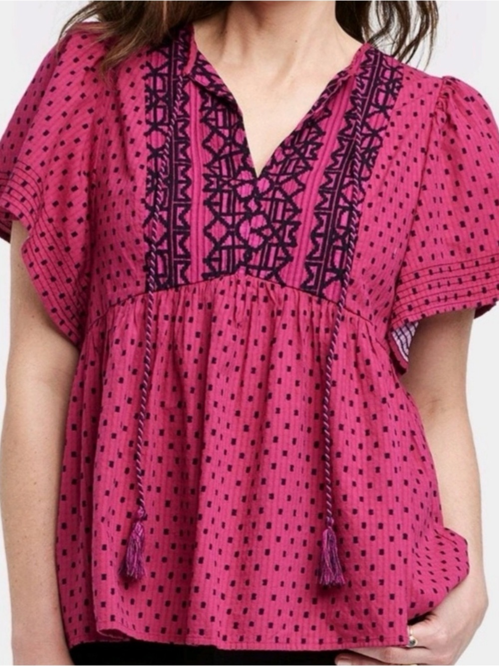 Knox Rose Magenta Embroidered V-Neck Peasant Tunic